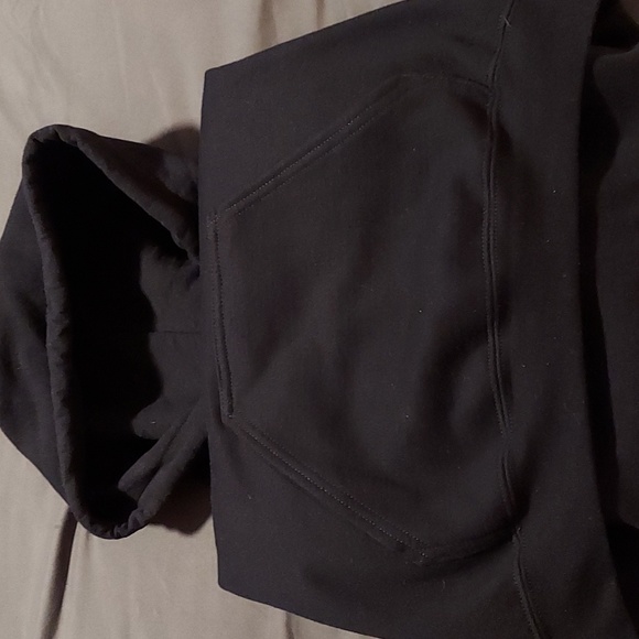 NWOT Unisex Graphic Black Hoodie size S - Picture 3 of 4